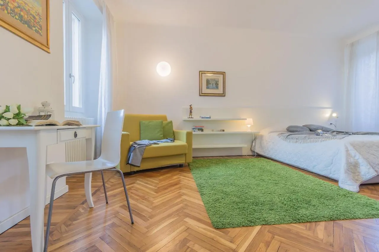 La Casa Di Rosa Apartment Varenna