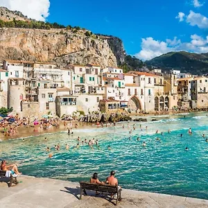 Carbonari House , Cefalu Italy